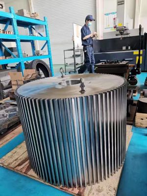 Macchina per la lavorazione dell'amido di manioca di capacità pari o superiore a 2000 kg/h con tecniche di stampaggio continuo e di triturazione-separazione
