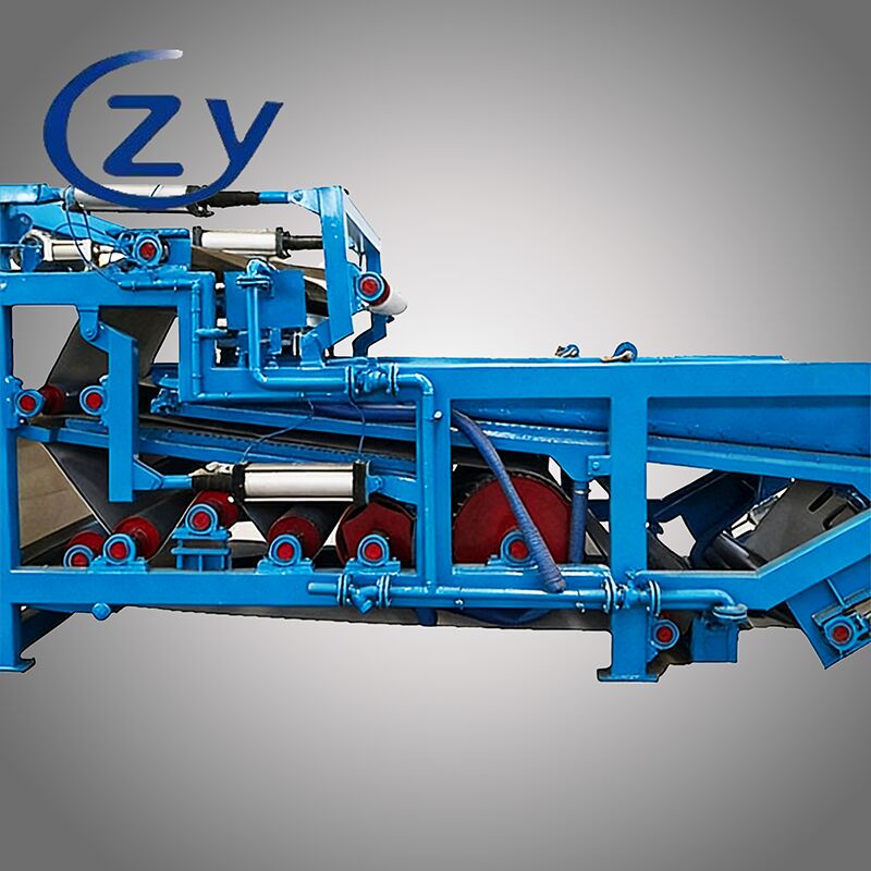 Filtro disidratatore a nastro per separazione solido-liquido continua di fibra di manioca con capacità di 4 t/h e design a risparmio energetico